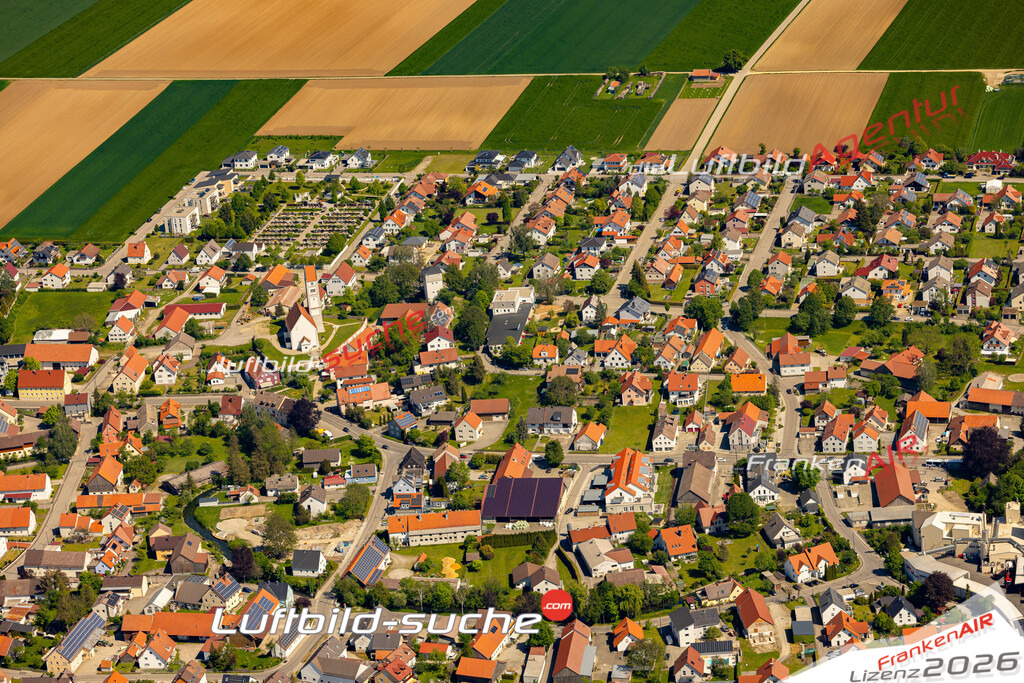 Das Luftbild zeigt :  Wehringen - Die Luftaufnahme wurde 2024 vom UL-Flugzeug aus erstellt ( keine Drohne ) - Hochauflösende Luftaufnahme - Für grossformatige Ausdrucke geeignet. Die Geschenkidee !Mit Lizenz und Bildrechte bestellbar