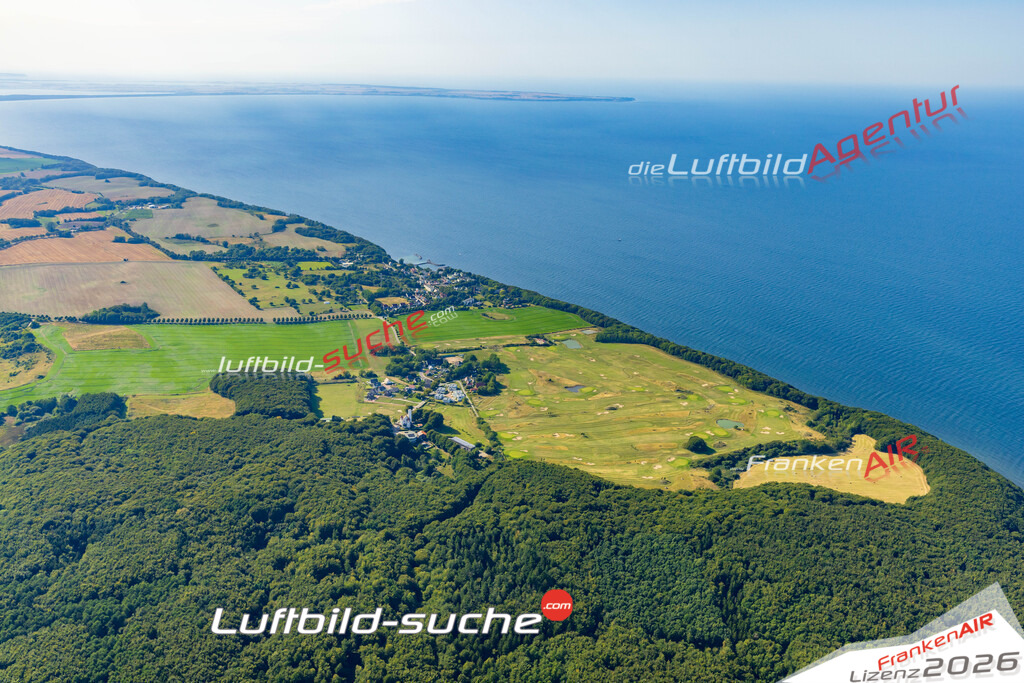 Ranzow Golf Lohme Bild- Das Luftbild wurde 2025 vom UL-Flugzeug heraus erstellt ( keine Drohne bzw. Drohnenaufnahme ) - Hochauflösende Luftaufnahme -Nicht vergleichbar mit Google Maps oder Satelittenbilder- Die Geschenkidee !Mit Lizenz und Bildrechte bestellbar - CC