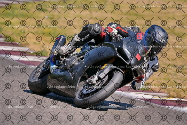 26bt05-0730 | markuskiefer.com - Realisiert mit Pictrs.com