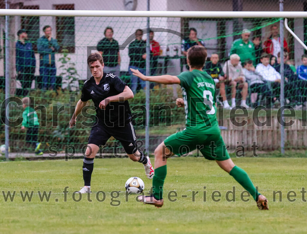 2023-07-25_068_SpVgg_Neuching_gegen_FC_Finsing | Neuching, Deutschland, 25.07.2023:
Fußball, A-Klasse 2023 / 2024, Toto Pokal, SpVgg Neuching gegen FC Finsing, Endergebnis: 2:4

Fabian Kövener (FC Finsing, #12), Til Koschewa (SpVgg Neuching, #9)

Foto: Christian Riedel / fotografie-riedel.net