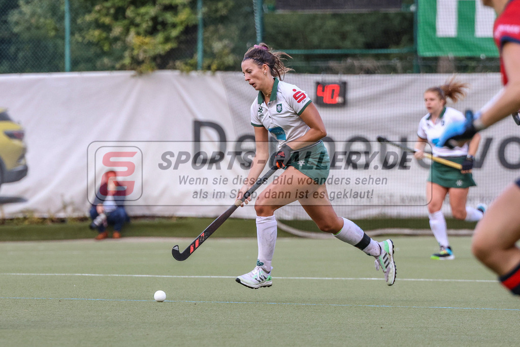 MJ_2022-09-25_HTCU-BHC-55 | Melanie Terber (Uhlenhorst Mülheim #22), Uhlenhorst Mülheim - Berliner HC am 25.9.2022 im Waldstadion, Mülheim a. d. Ruhr