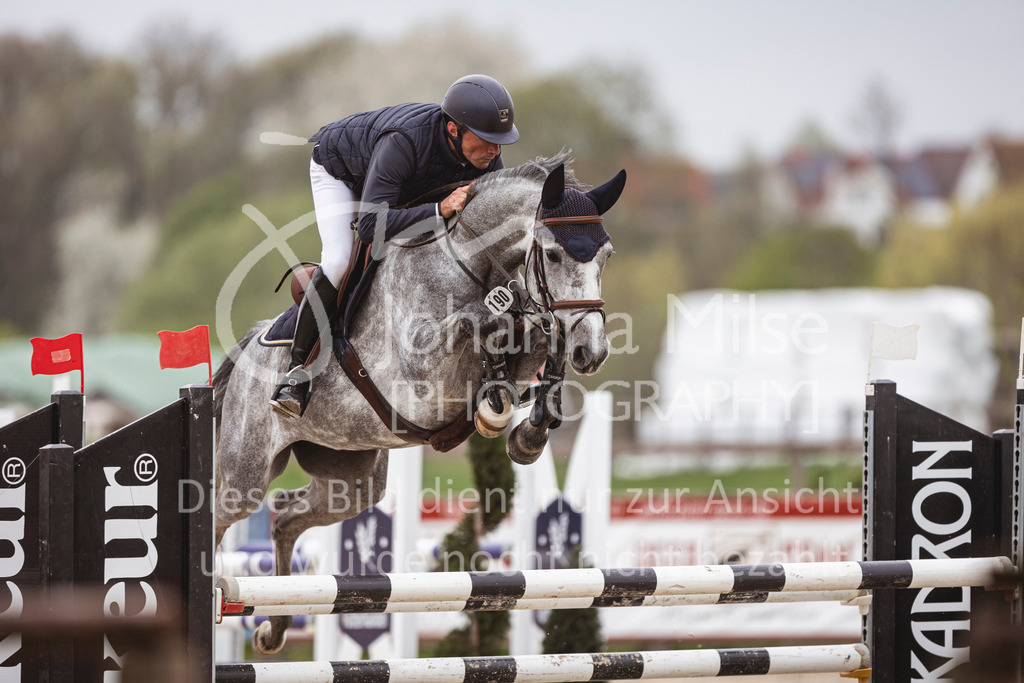 250417_Springpferde-L1-208 | Deine schönsten Turniermomente als professionelle Fotos! Entdecke hochwertige Pferdesport-Fotografie im Online-Shop. Jetzt Fotos finden & bestellen!