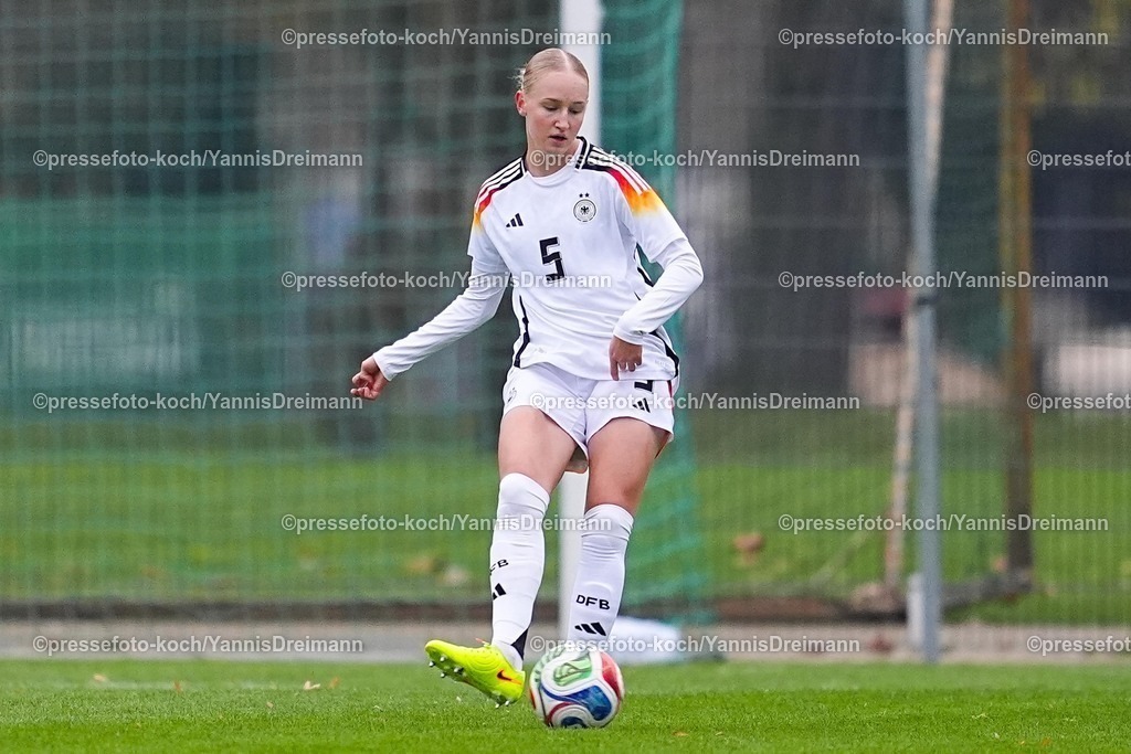 xYDRx26112502028 | 26.11.2025, xydrx, Fußball, Länderspiel, EM-Qualifikation U19-Frauen, Belgien - Deutschland, Sportschule Wedau: Luzie Zaehringer (GER #5)