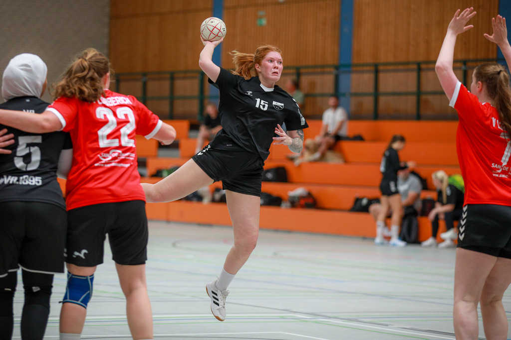 Rheinhausen-Lobberich_Plus_310825_038 | Bildergalerie von Sport-Ereignissen aber auch von weiteren spannenden Dingen - nicht nur vom Niederrhein. In Anlehnung an den bekannten Spruch von Hanns Dieter Hüsch heißt das Motto: "Niederrhein ist überall".  - Realisiert mit Pictrs.com