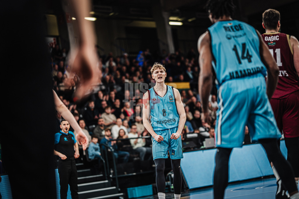 Basketball | Männer | Saison 2024/2025 | BKT EuroCup | Veolia Towers Hamburg vs. 7Bet-Lietkabelis Panevezys | 21.01.2025 | Jubel bei Jared Grey (#8, Veolia Towers Hamburg)