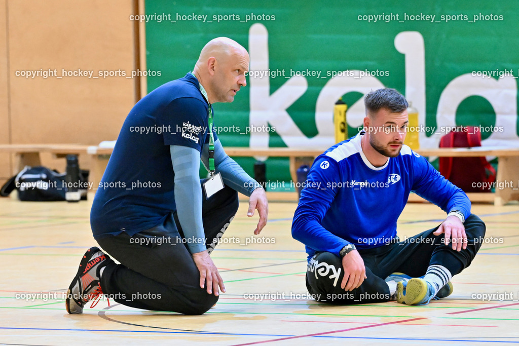 SC Ferlach vs. Bregenz Handball | Tormanntrainer SC Ferlach Wieninger Kristin, #33 STRIEBNIG Florian SC Ferlach, SC Ferlach vs. Bregenz Handball, SC Ferlach vs. Bregenz Handball am 28.09.2024 in Ferlach (Ballspielhalle Ferlach), Austria, (Photo by Bernd Stefan)