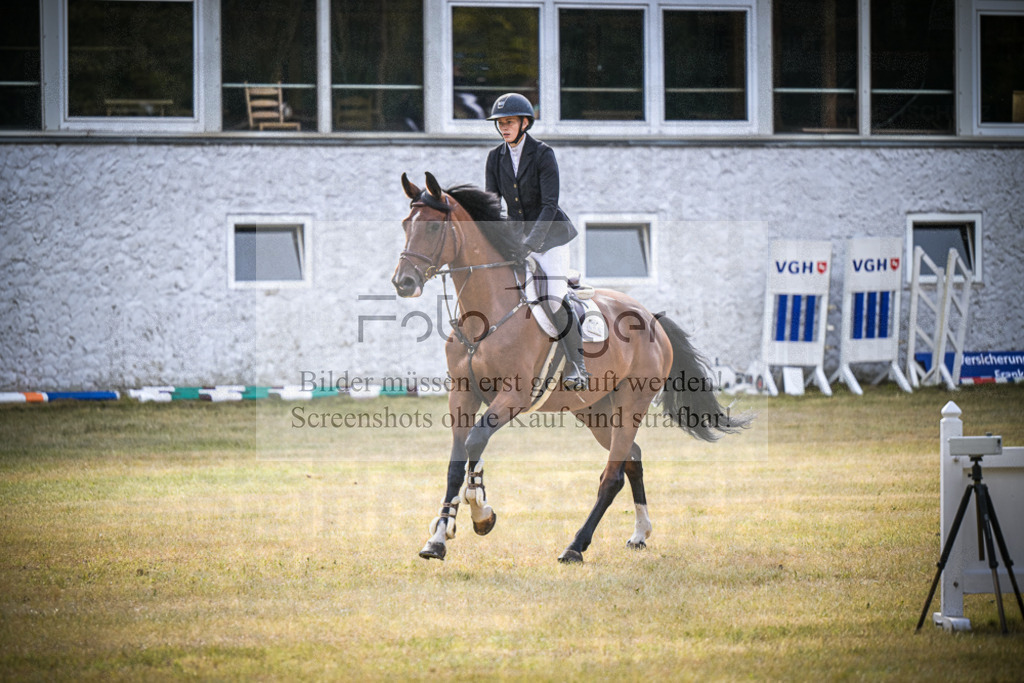 DOS_0588 | Entdecke hochwertige Reitturnierfotos von Foto Oger. Professionell, emotional und authentisch – jetzt Lieblingsmomente im Shop bestellen.Deutschlandweite Turnierfotografie. - Realisiert mit Pictrs.com