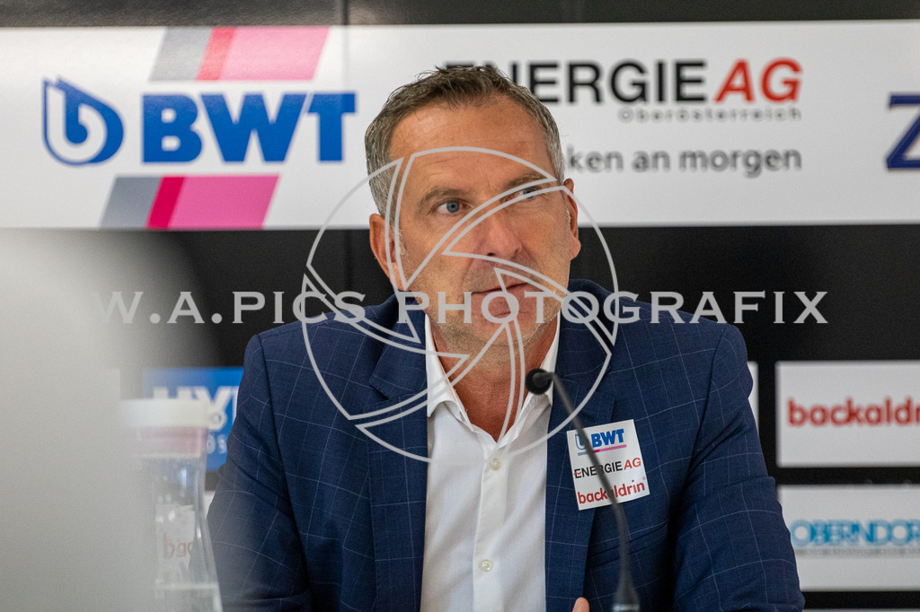 Pressekonferenz Lask | Pasching, AUSTRIA,24.JUL.20 - SOCCER - Pressekonferenz LASK Image shows head coach Dominik Thalhammer  (LASK).
Photo: SMP/Andreas Willdoner