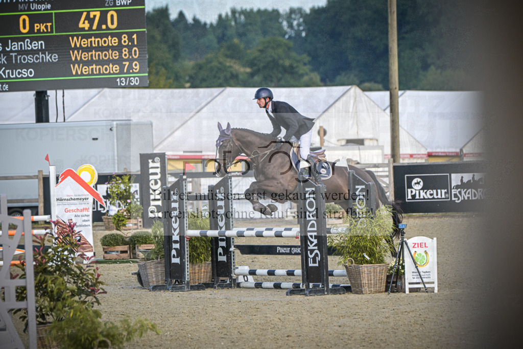 DOS_7953 | Entdecke hochwertige Reitturnierfotos von Foto Oger. Professionell, emotional und authentisch – jetzt Lieblingsmomente im Shop bestellen.Deutschlandweite Turnierfotografie. - Realisiert mit Pictrs.com