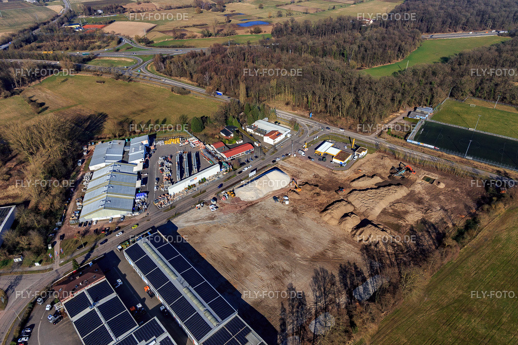 Baustelle zur Erschliessung des neuen Logistikpark der HANSAINVEST und DFI-Real-Estate Kandel nach Abriss des OBI-Markts https://www.hansainvest.de/ https://www.dfi-re.com/ | Luftbild: Baustelle zur Erschliessung des neuen Logistikpark der HANSAINVEST und DFI-Real-Estate Kandel nach Abriss des OBI-Markts https://www.hansainvest.de/ https://www.dfi-re.com/ im Ortsteil Minderslachen in Kandel im Bundesland Rheinland-Pfalz in Deutschland. Foto: IMG_145386.jpg vom 05.03.2025 durch Werner Riehm/FLY-FOTO.de - Realisiert mit Pictrs.com