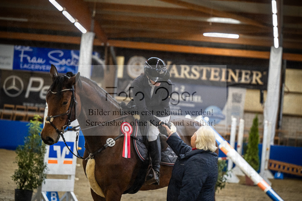 DOS_B1145 | Entdecke hochwertige Reitturnierfotos von Foto Oger. Professionell, emotional und authentisch – jetzt Lieblingsmomente im Shop bestellen.Deutschlandweite Turnierfotografie. - Realisiert mit Pictrs.com