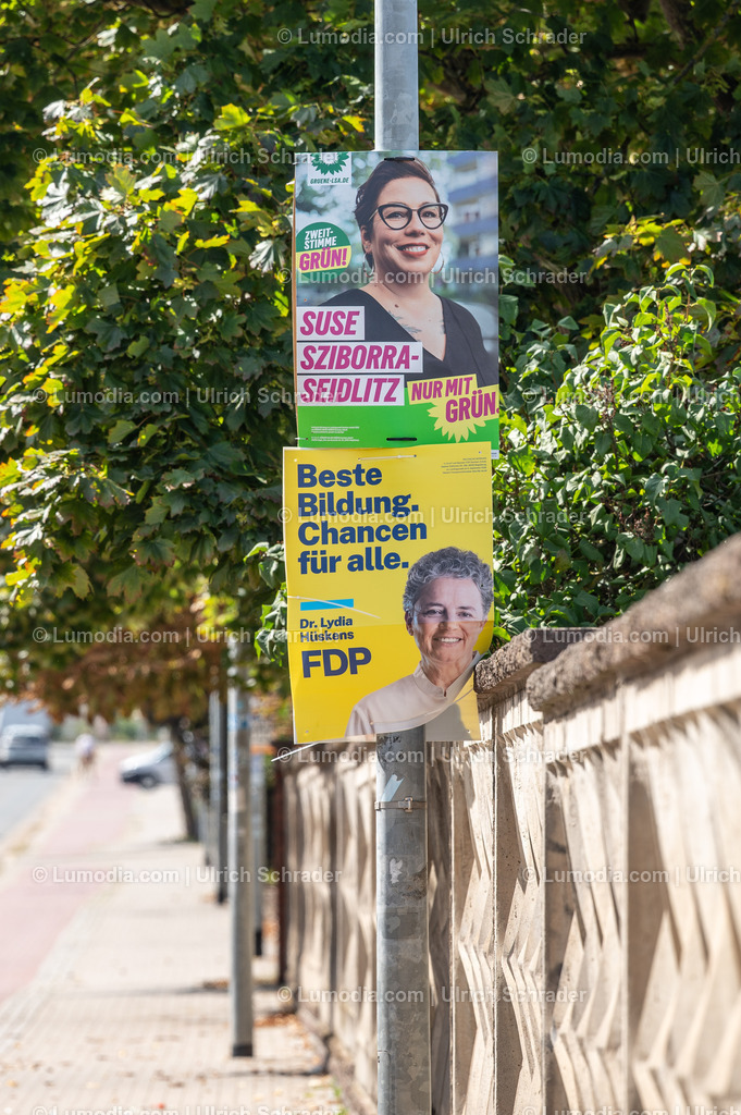 10049-14210 - Wahlplakate in Halberstadt | Stockfoto und Bilderpool mit Bildmaterial aus Deutschland, dem Harz, Halberstadt, Quedlinburg, Wernigerode und weltweit. Qualitativ hochwertige und professionelle Fotos anschauen und kaufen. - Realisiert mit Pictrs.com