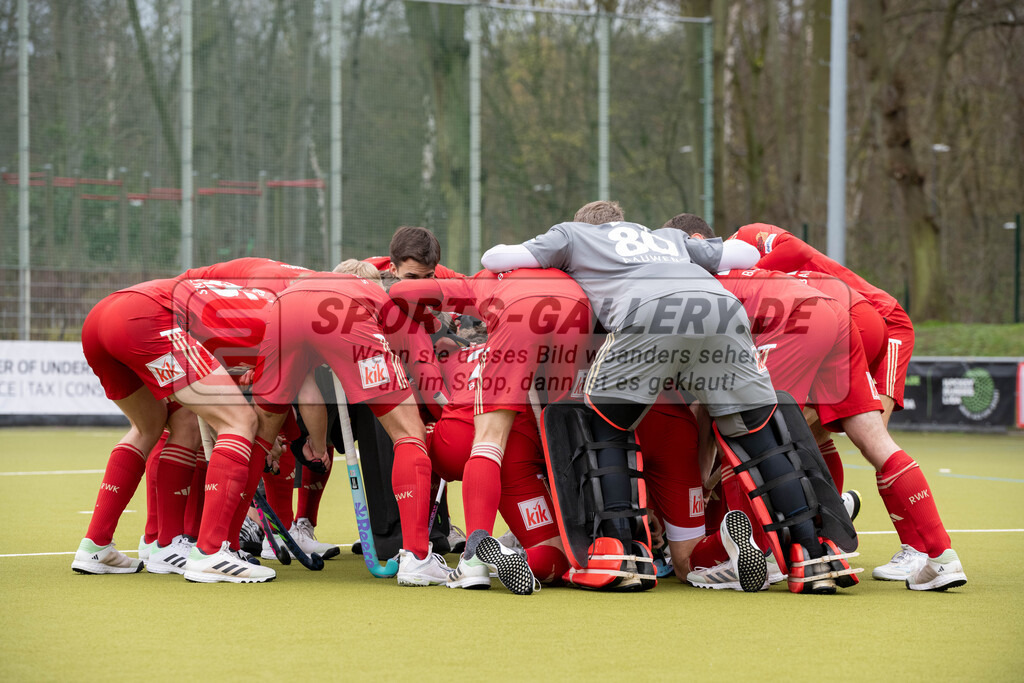 SFE_20240316_0018 | Köln, Deutschland, 16.03.2024:  in Aktion waehrend des Spiels der Feldhockey 1. Bundesliga Herren zwischen Rot-Weiss Köln - Mannheimer HC im KTHC Stadion Rot-Weiss Köln Tennis and Hockey Club am 16.03.2024 in Köln, Deutschland. (Foto von Stephan Fehrmann)

Köln, Germany, 16.03.2024:  in action during the game of Feldhockey 1. Bundesliga Herren between Rot-Weiss Köln - Mannheimer HC in KTHC Stadion Rot-Weiss Köln Tennis and Hockey Club at 16.03.2024 in Köln, Deutschland. (Foto von Stephan Fehrmann)