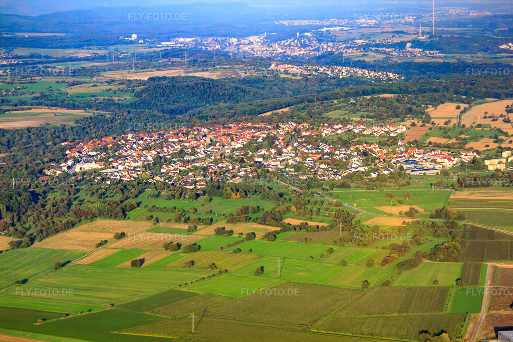Luftbild: Ortsansicht von Westen in Kieselbronn im Bundesland Baden-Württemberg in Deutschland. Foto: IMG_59896.jpg vom 24.09.2013 durch Werner Riehm/FLY-FOTO.deAuflösung des Originals: 4752 x 3168 px