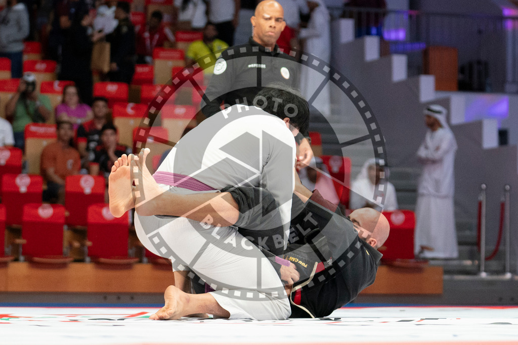 20231109PBB6836 | Fighters compete during the AJP World Professional Championship in the Mubadala Arena in Abu Dhabi, Arab United Emirates, on November 9, 2023.