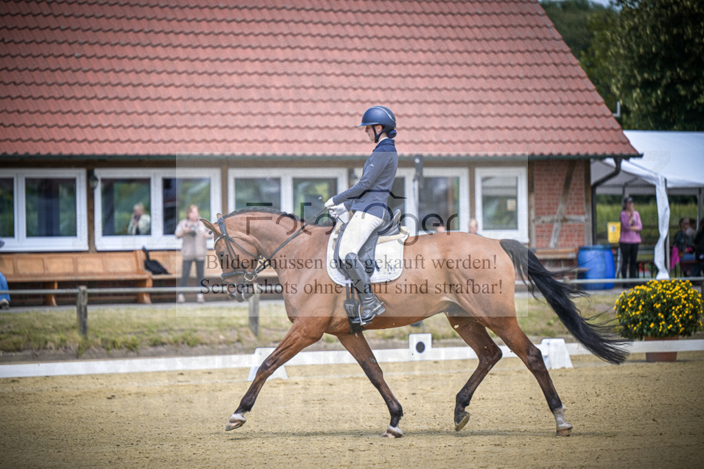 DOS_3825 | Entdecke hochwertige Reitturnierfotos von Foto Oger. Professionell, emotional und authentisch – jetzt Lieblingsmomente im Shop bestellen.Deutschlandweite Turnierfotografie. - Realisiert mit Pictrs.com