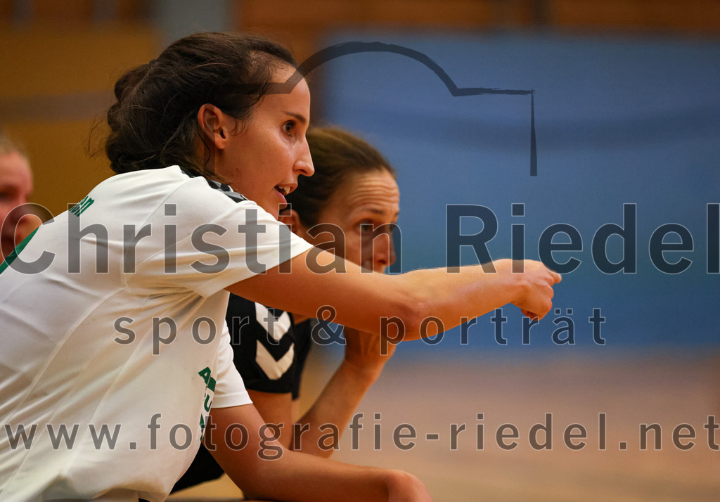 2023-09-16_085_TSV_Vaterstetten_gegen_SV_Muenchen_Laim | Baldham, Deutschland, 16.09.2023:
Handball, Bayernliga Frauen Staffel Süd 2023 / 2024, 1. Spieltag, TSV Vaterstetten gegen SV München Laim, Endergebnis: 23:34

Katrin Eisch (TSV Vaterstetten, #33)

Foto: Christian Riedel / fotografie-riedel.net
