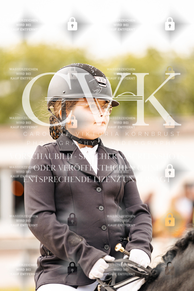CK904303 | Turnierfotografie Pferdefotografie Trier Rheinland-Pfalz Pferdesport Reitsport Tierfotografie Sportfotografie Pferdevideo Pferdevideografie Equestrianvideography equestrianphotography  - Realisiert mit Pictrs.com