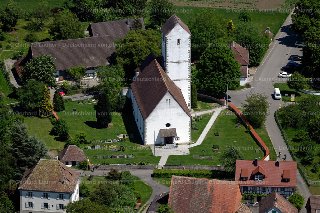 4027705 | UHLDINGEN-MüHLHOFEN 17.05.2020 Kirchengebäude " St. Martin " im Ortsteil Seefelden in Uhldingen-Mühlhofen am Bodensee im Bundesland Baden-Württemberg, Deutschland. // Church building " St. Martin " in the district Seefelden in Uhldingen-Muehlhofen at Bodensee in the state Baden-Wuerttemberg, Germany. Foto: Gerhard Launer