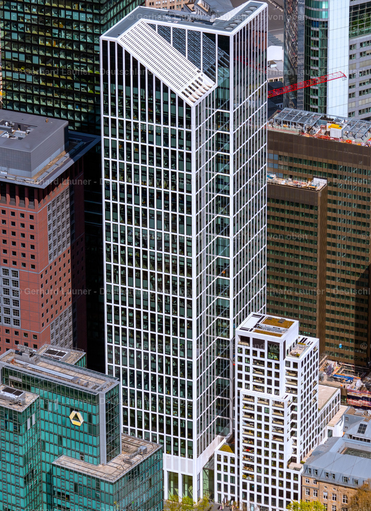 4020389 | Antenne auf dem Dach des Eurotheum Hochhaus