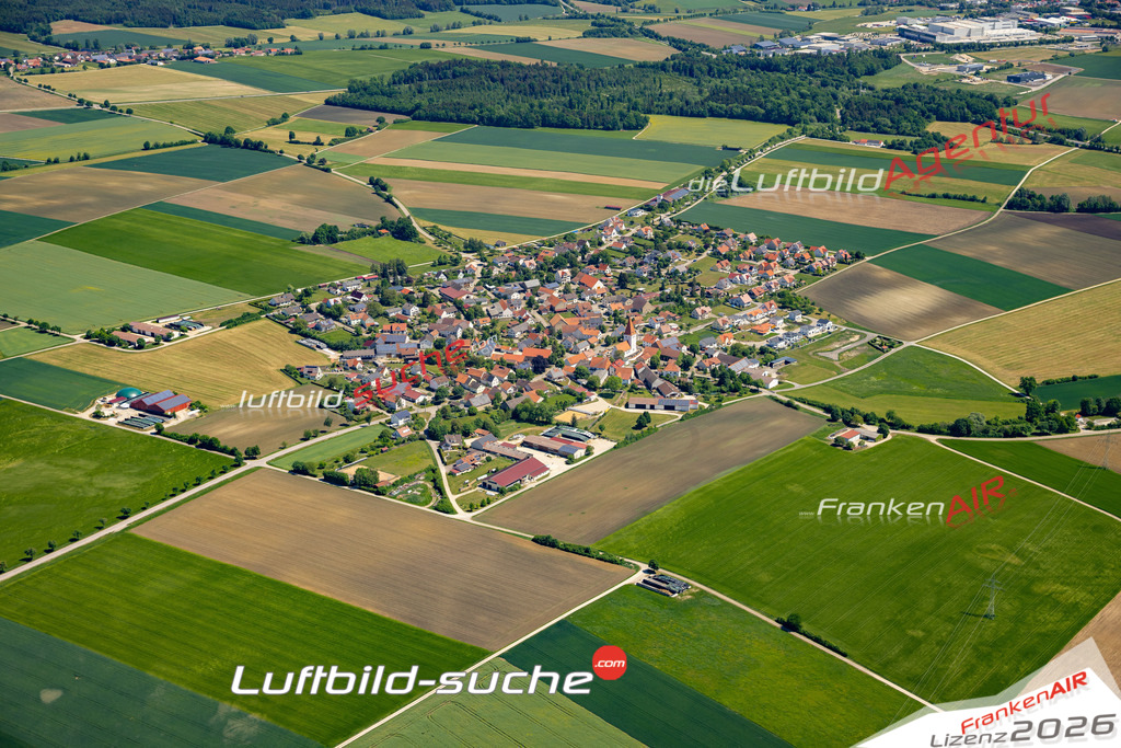 Die Luftaufnahme Flotzheim - Monheim wurde 2022 vom Flugzeug aus (keine Drohne) erstellt. Hohe Auflösung -für große Poster und Wandbilder geeignet - Garantiert!