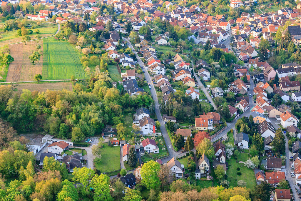 Luftbild: Am Berg im Ortsteil Grünwettersbach in Karlsruhe im Bundesland Baden-Württemberg in Deutschland.Foto: IMG_26409.jpg vom 28.04.2010 durch Werner Riehm/FLY-FOTO.deAuflösung des Originals: 4752 x 3168 px