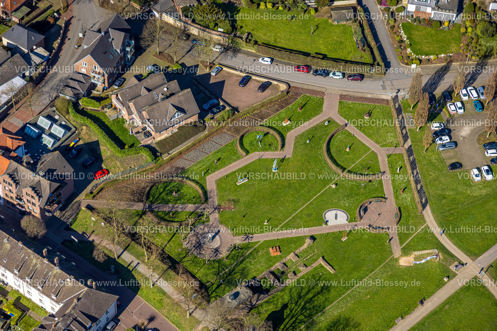 Rees240312494 | Luftbild, Skulpturenpark Rees und begehbare Bodensonnenuhr, Rees, Nordrhein-Westfalen, Deutschland