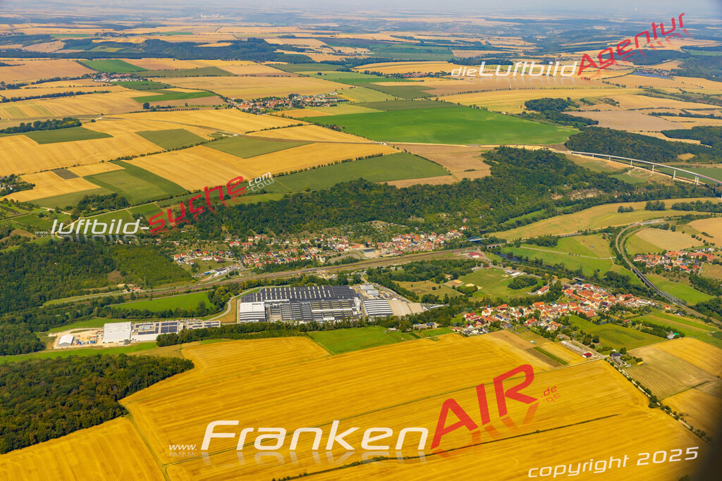 Luftbild Großheringen - Die Luftaufnahme wurde 2025 vom UL-Flugzeug heraus erstellt ( keine Drohne ) - Hochauflösende Luftaufnahme - für professionelle Ausdrucke geeignet. Die Geschenkidee !Hier alle&nbsp;Infos zur Lizenzierung der LuftaufnahmeWir fliegen auch dieses Jahr wieder in Ihre Region um Luftbilder zu erstellen.- Luftbild anfragen