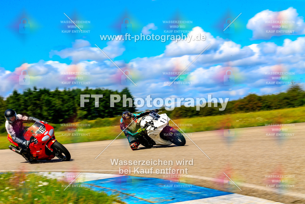 011-6319 | Hier findet Ihr Bilder von Touristenfahrten auf der Nürburgring Nordschleife oder von anderen Veranstaltungen die ich besucht habe. Viel Spass beim Durch Schauen 