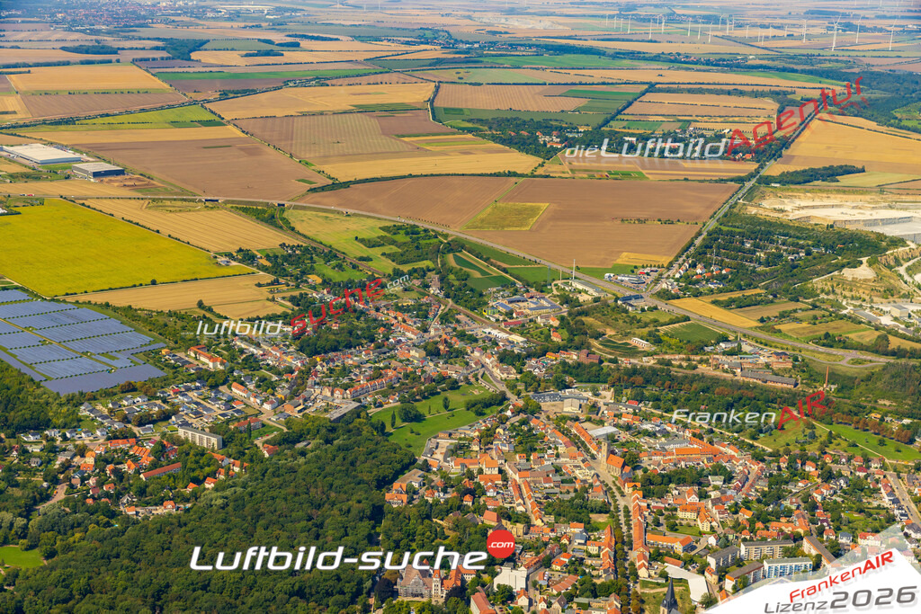 Schrägluftbild  Waldau  Bernburg - Das Luftbild wurde 2025 vom UL-Flugzeug heraus erstellt (ohne Drohne- keine Drohnenaufnahme ) - Hochauflösende Luftaufnahme -Nicht vergleichbar mit Google Maps oder Satelittenbilder- Die Geschenkidee !Mit Lizenz und Bildrechte bestellbar