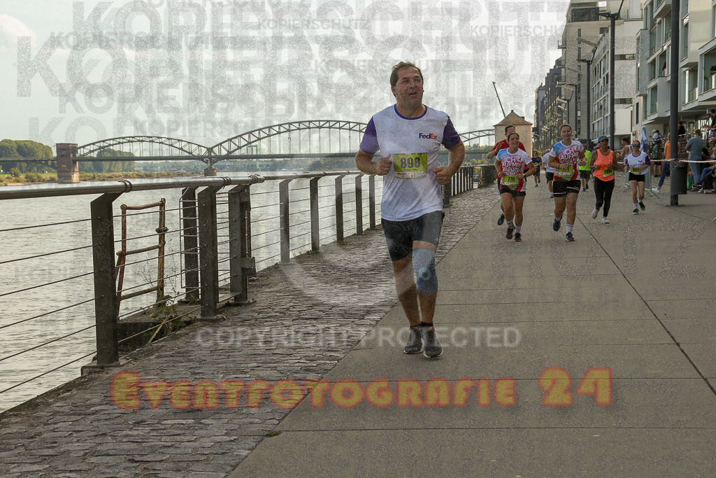 250920_1452_EX1_8050 | Sportfotografie im Rhein-Sieg Kreis, Köln, Bonn, NRW, Rheinland Pfalz, Hessen, etc. Unser Tätigkeitsfeld umfasst den Laufsport vom Volkslauf über den Marathon, Duathlon, Triathon bis zum Ultralauf wie Kölnpfad Ultra oder Schindertrail.