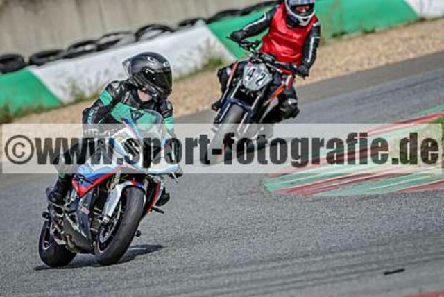 spof9840 | Professionelle Fotos von Sportveranstaltungen, aber auch Hochzeiten und anderen Events. - Realisiert mit Pictrs.com