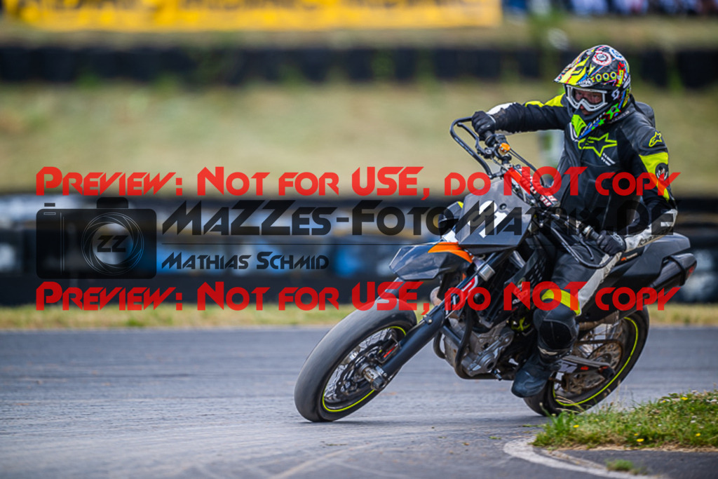 MaZZes_FotoMatrix_220528_0145 | Fotograf Mathias Schmid
Sportfotograf,
Eventfotograf,
Hochzeitsfotograf,
Portraitfotograf