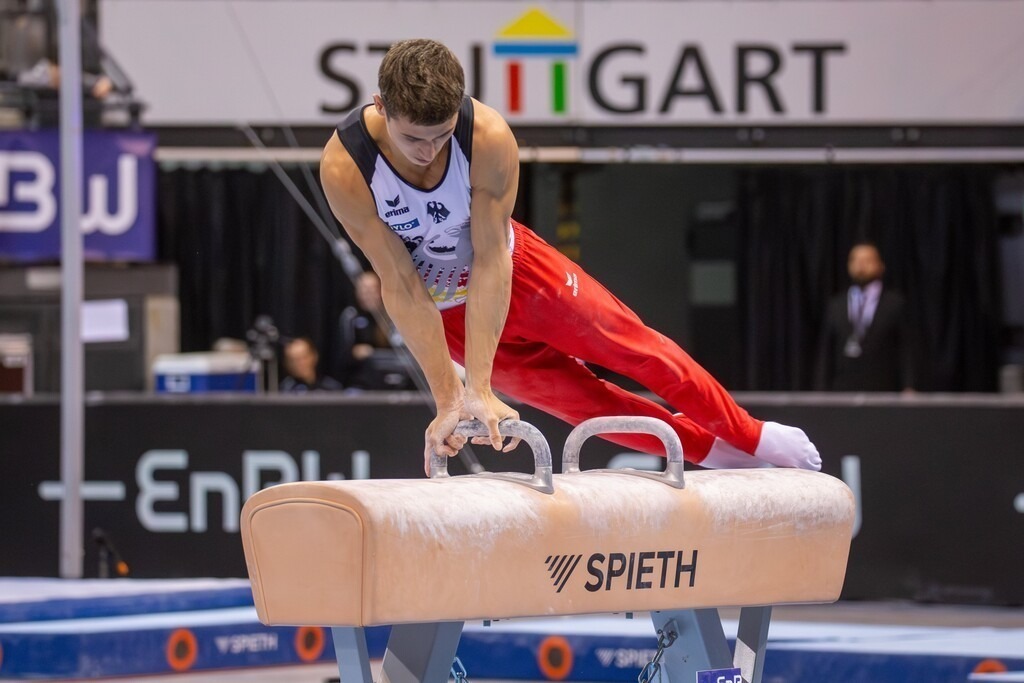 EnBW DTB-Pokal Stuttgart 2025, Mixed Cup***Timo Eder (Deutschland) am Pauschenpferd | EnBW DTB-Pokal Stuttgart 2025, Mixed Cup***Timo Eder (Deutschland) am Pauschenpferd - Realisiert mit Pictrs.com