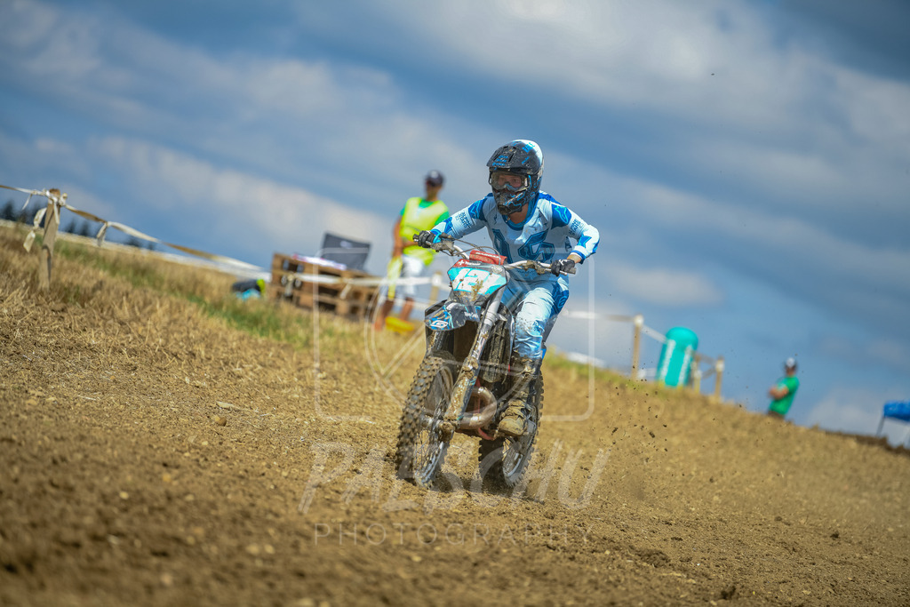 Lady (197) | Paeschuphoto Shop - Wer nicht sucht der auch nicht findet.Ob Motocrossbilder oder von einem besuchtem Spiel, Hauptsache Action. - Realisiert mit Pictrs.com