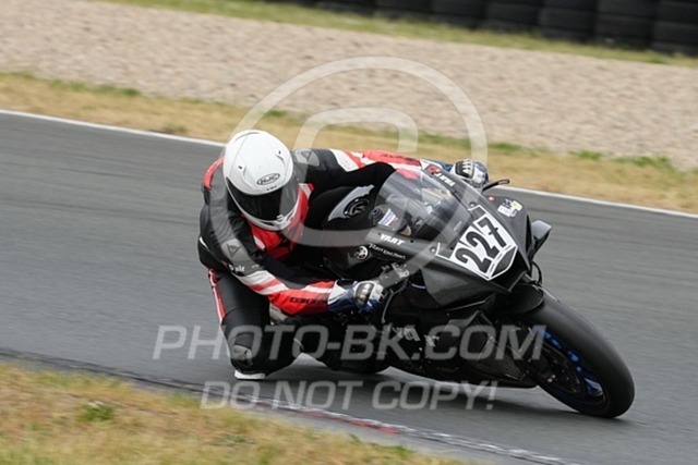 2024_05_18_PBK_35361 | Sportfotografie; SlowMotion; Video; Rennstrecke; Hafeneger; Speer; Racing; RSE; BMW; CBO; Trackday; Motorsportarena; Hockenheimring; Brno; Most; Barcelona; Valencia