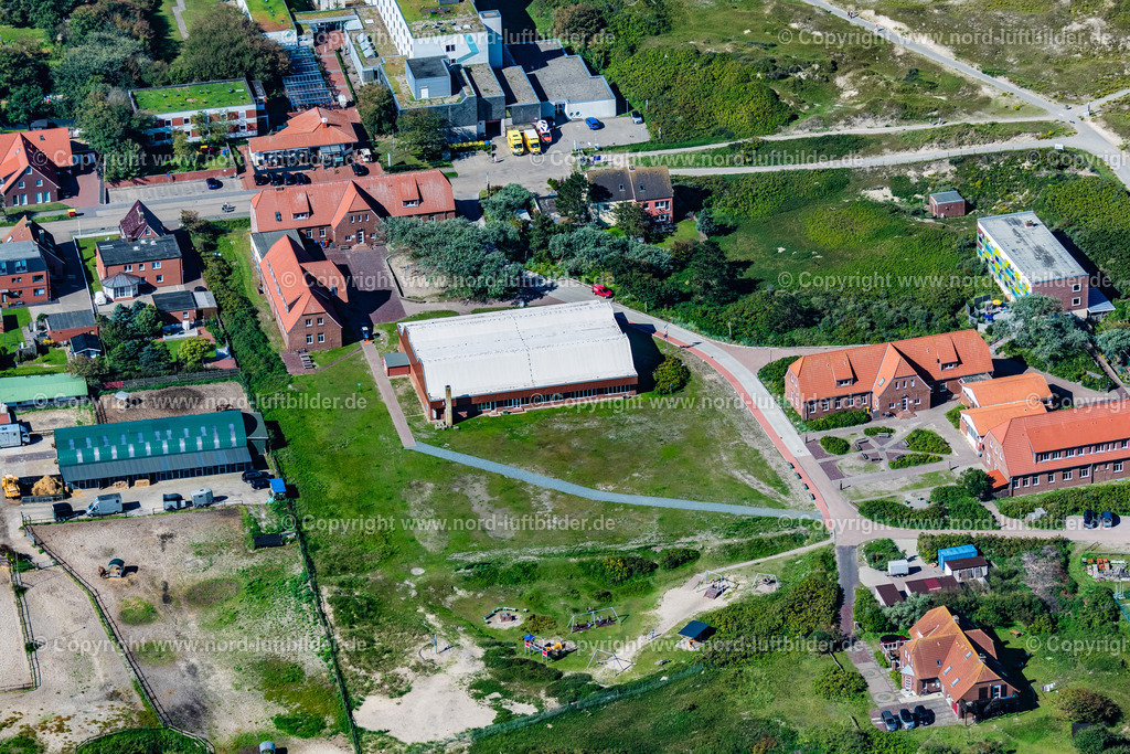 Norderney_Krankenhaus_Norderney_ELS_6706050923 | NORDERNEY 05.09.2023 Klinikgelände des Krankenhauses " Krankenhaus Norderney " in Norderney im Bundesland Niedersachsen, Deutschland. // Hospital grounds of the Clinic " Krankenhaus Norderney " in Norderney in the state Lower Saxony, Germany. Foto: Martin Elsen