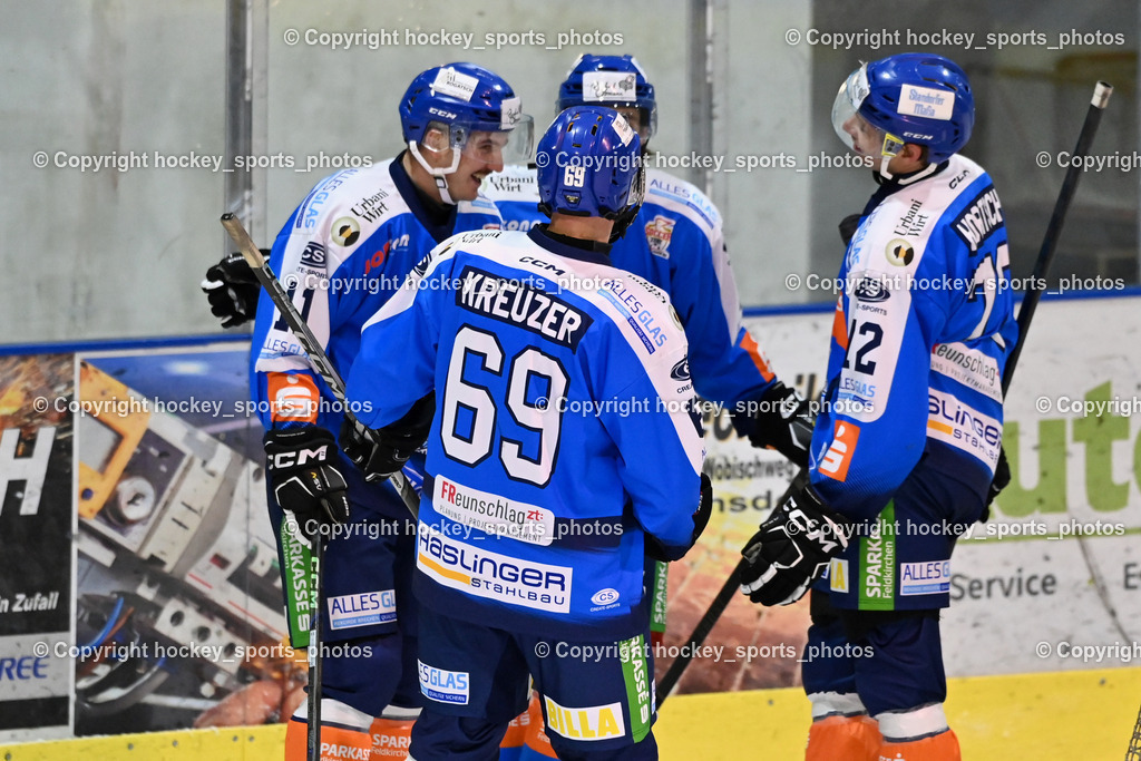 ESC SPARKASSE STEINDORF vs. MET PHOTOVOLTAIK HORNETS SPITTAL | Jubel ESC Steindorf Mannschaft, #69 Kreuzer Philipp ESC Steindorf, #72 Hobitsch Samuel ESC Steindorf, #11 Kalan Luka ESC Steindorf, ESC SPARKASSE STEINDORF vs. MET PHOTOVOLTAIK HORNETS SPITTAL, ESC SPARKASSE STEINDORF vs. MET PHOTOVOLTAIK HORNETS SPITTAL am 22.11.2025 in Steindorf (Ossiachersee Halle), Austria, (Photo by Bernd Stefan)