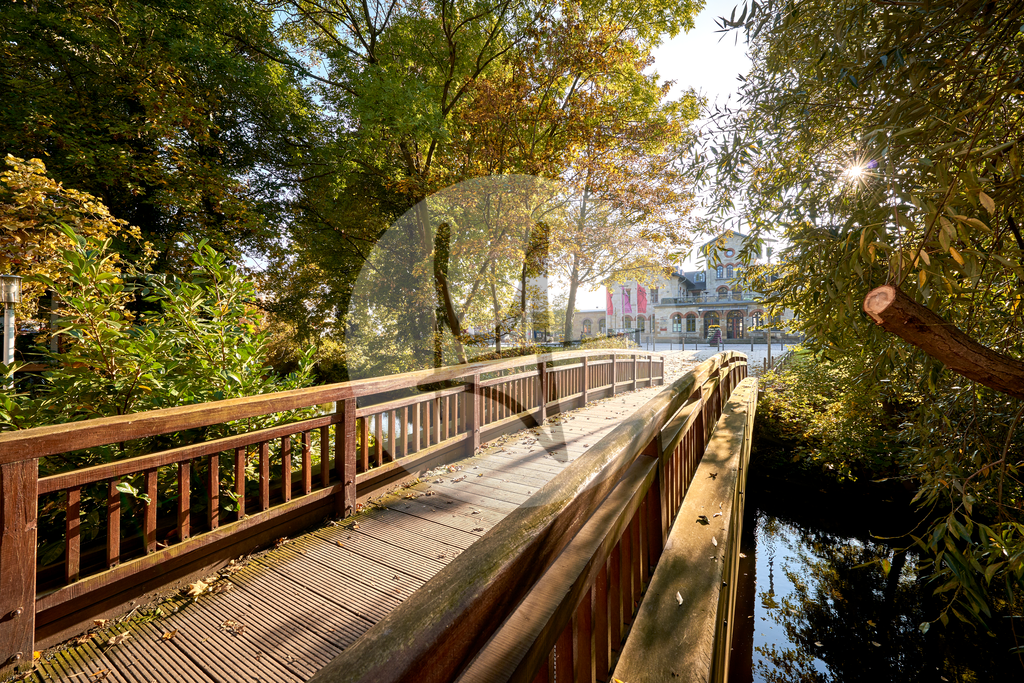 Parkanlagen im Herbst in Wolfenbüttel | Meurer Shop - Realisiert mit Pictrs.com