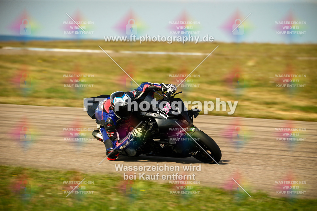 _MOT6152 | Hier findet Ihr Bilder von Touristenfahrten auf der Nürburgring Nordschleife oder von anderen Veranstaltungen die ich besucht habe. Viel Spass beim Durch Schauen 