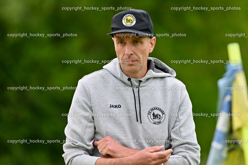 SV Wernberg vs. FC Faakersee | Headcoach FC Faakersee Robert Samonig, SV Wernberg vs. FC Faakersee, SV Wernberg vs. FC Faakersee am 01.06.2024 in Wernberg (Sportplatz Wernberg), Austria, (Photo by Bernd Stefan)