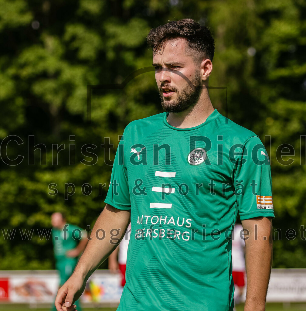 2023-08-26_016_TSV_Ebersberg_gegen_TSV_Oberpframmern | Ebersberg, Deutschland, 26.08.2023:
Fußball, Kreisliga 2023 / 2024, 2. Spieltag, TSV 1877 Ebersberg gegen TSV Oberpframmern, Endergebnis: 5:1

Yannik Sabatier (TSV 1877 Ebersberg, #19)

Foto: Christian Riedel / fotografie-riedel.net