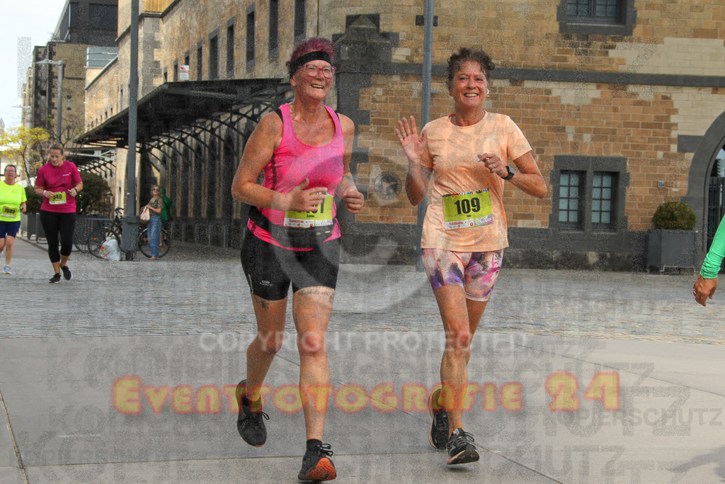 250920_1333_EV4_6011 | Sportfotografie im Rhein-Sieg Kreis, Köln, Bonn, NRW, Rheinland Pfalz, Hessen, etc. Unser Tätigkeitsfeld umfasst den Laufsport vom Volkslauf über den Marathon, Duathlon, Triathon bis zum Ultralauf wie Kölnpfad Ultra oder Schindertrail.