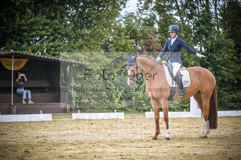 DOS_9693 | Entdecke hochwertige Reitturnierfotos von Foto Oger. Professionell, emotional und authentisch – jetzt Lieblingsmomente im Shop bestellen.Deutschlandweite Turnierfotografie. - Realisiert mit Pictrs.com