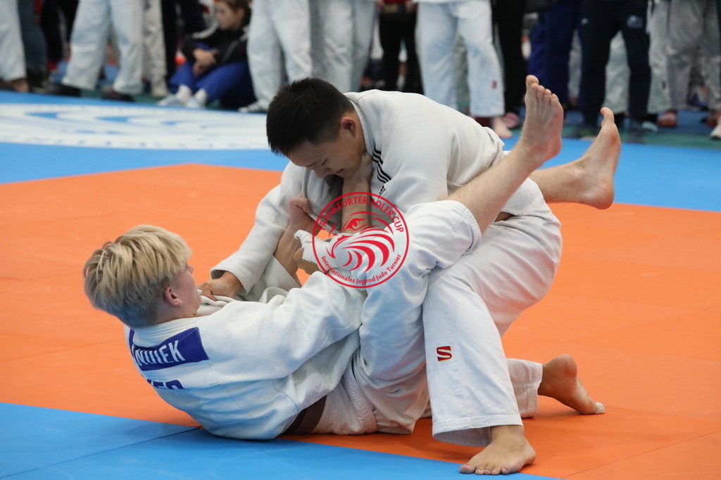 1J7A3134 | Fotos vom Adler Cup - Pictures from Adler Cup

Hier findet Ihr alle Eindrücke und großen Momente der Adler Cup Wochenenden. Here you will find all impressions and great moments of the Adler Cup weekends. - Realisiert mit Pictrs.com