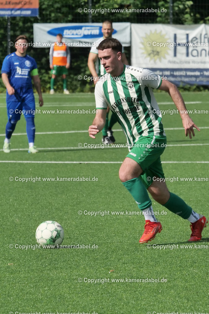 Fußball : Bezirksliga : TV Voerde - FC Sterkrade 72 | Fußball : Bezirksliga : TV Voerde - FC Sterkrade 72 am 25.05.2025 in Voerde - Realisiert mit Pictrs.com