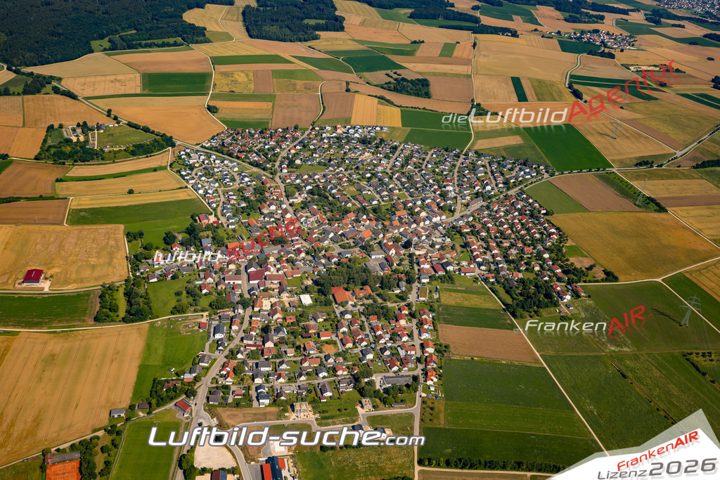 Das Luftbild zeigt :  Böhmfeld - Die Luftaufnahme wurde 2024 vom UL-Flugzeug aus erstellt ( keine Drohne ) - Hochauflösende Luftaufnahme - Für grossformatige Ausdrucke geeignet. Die Geschenkidee !Mit Lizenz und Bildrechte bestellbar