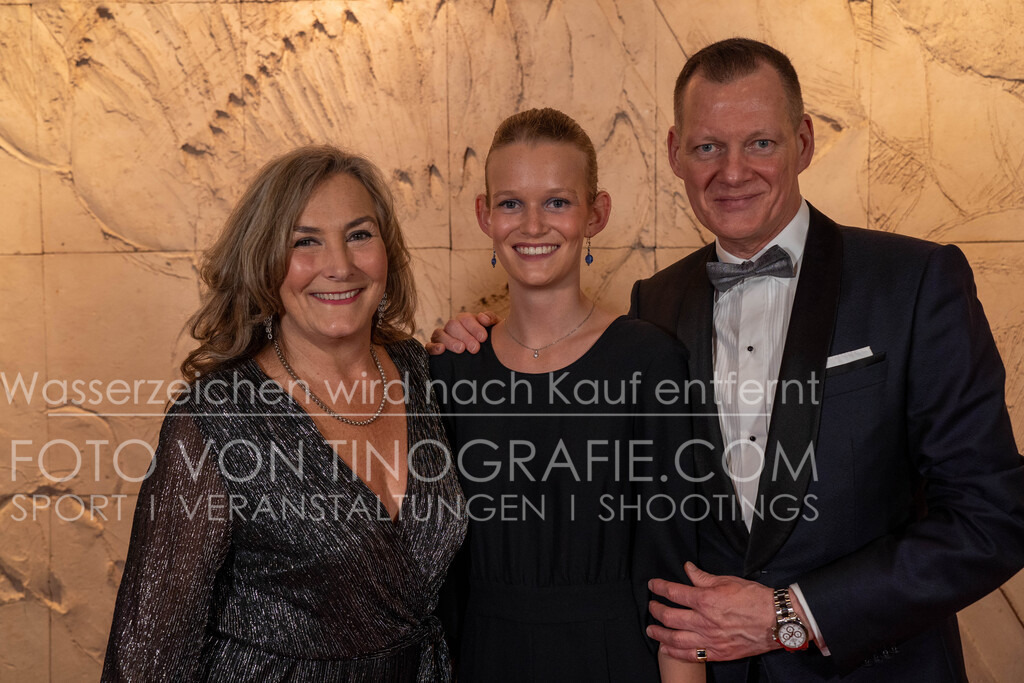 CCC_Frühlingsball_Teppich_byTINOGRRAFIE-68 | (c) TINOGRAFIE.COM