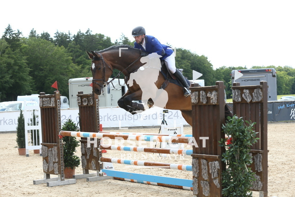 DL2Q6693 | Willkommen bei Brunnmayr - Design & Fotografie – Ihrem Spezialisten für Reitturniere und Pferdeveranstaltungen in Oberösterreich, Salzburg und Bayern! Seit über 17 Jahren sind wir leidenschaftlich dabei.