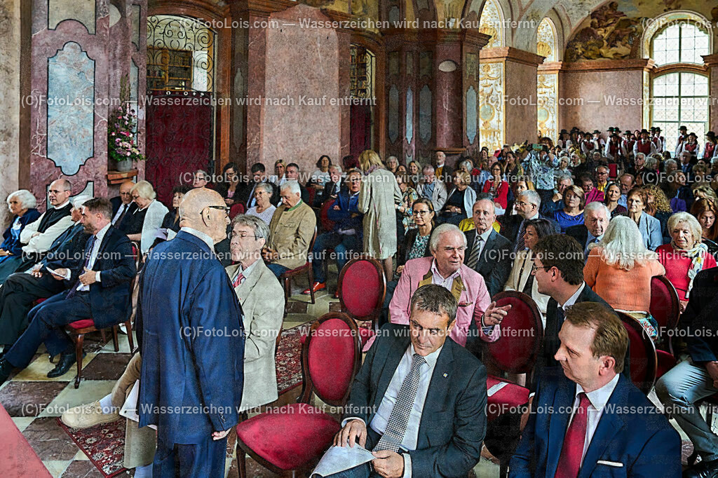 ALP0122_XXXIX_Chopin-Festival_Eroeffnung_Ehrengaeste | (C)FotoLois.com, Alois Spandl, XXXIX. internationales CHOPIN-Festival in der Kartause Gaming, Eröffnung des Festivals mit Einmarsch der Goldhaubengruppe Lackenhof mit der Musikkapelle Gaming sowie den Ehrengästen und Eröffnungsansprachen in der Barockbibliothek, Fr 4. August 2023.